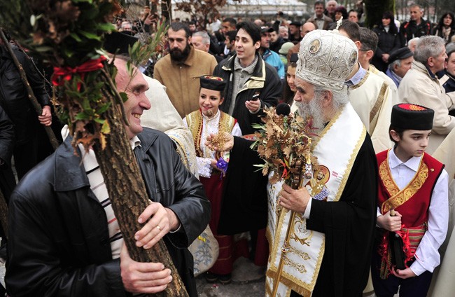 Verujući svet i mitropolit crnogorsko'primorski Amfilohije